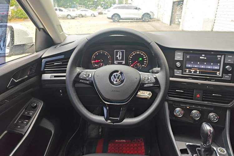 Used Volkswagen Bora 2020 1.5L Automatic Comfort Model Steering Wheel