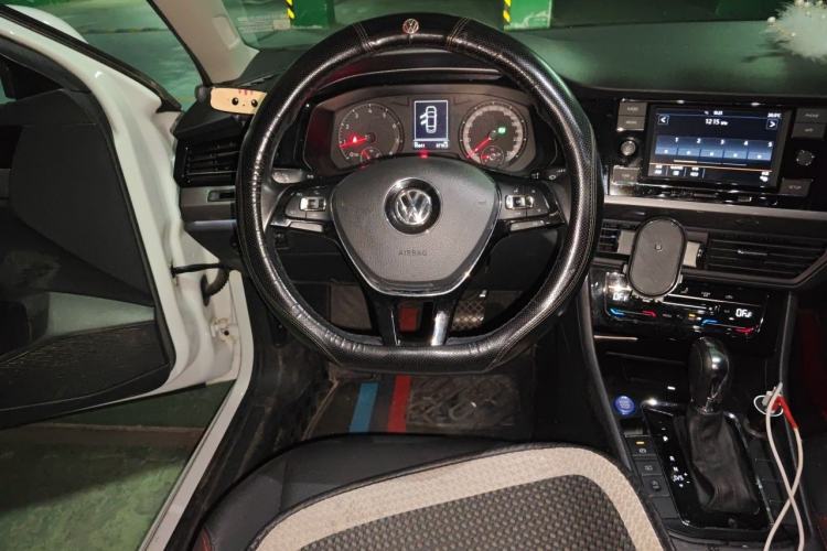 Used Volkswagen Bora 2020 1.5L Automatic Elite Version Steering Wheel