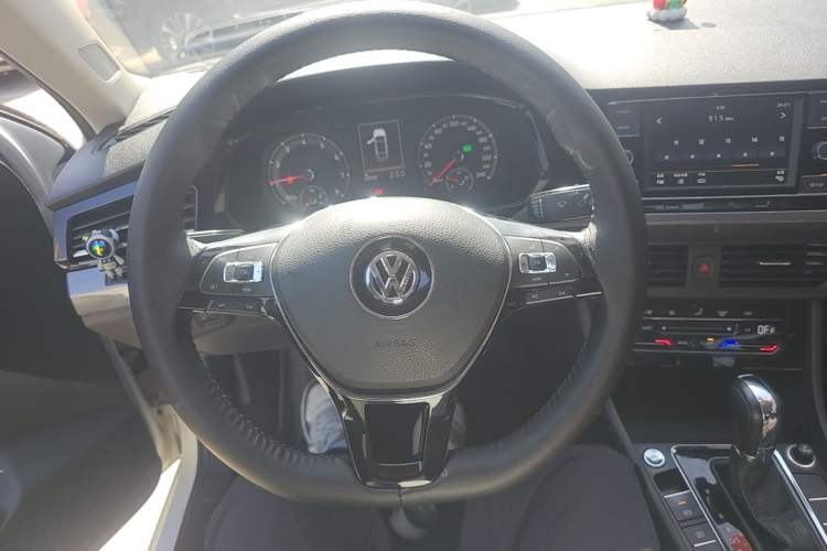 Used Volkswagen Bora 2020 1.5L Automatic Elite Version Steering Wheel