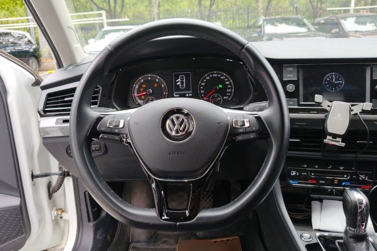 Used Volkswagen Bora 2020 1.5L Automatic Elite Version Steering Wheel