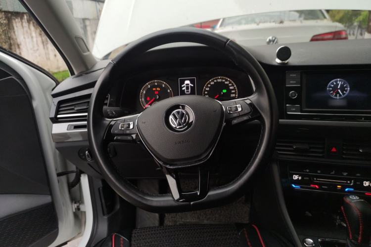 Used Volkswagen Bora 2020 1.5L Automatic Elite Version Steering Wheel