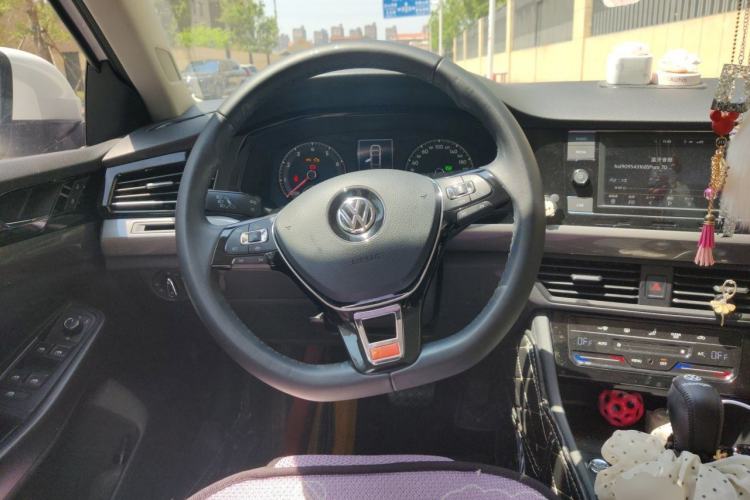 Used Volkswagen Bora 2020 1.5L Automatic Elite Version Steering Wheel