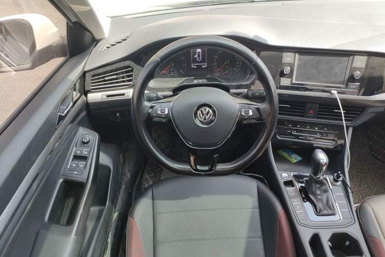Used Volkswagen Bora 2020 280TSI DSG Elite Edition Steering Wheel