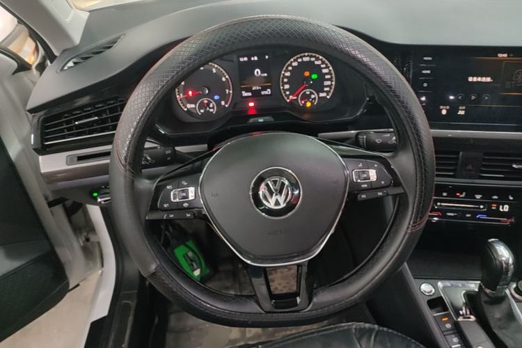 Used Volkswagen Bora 2020 1.5L Automatic Luxury Model Steering Wheel