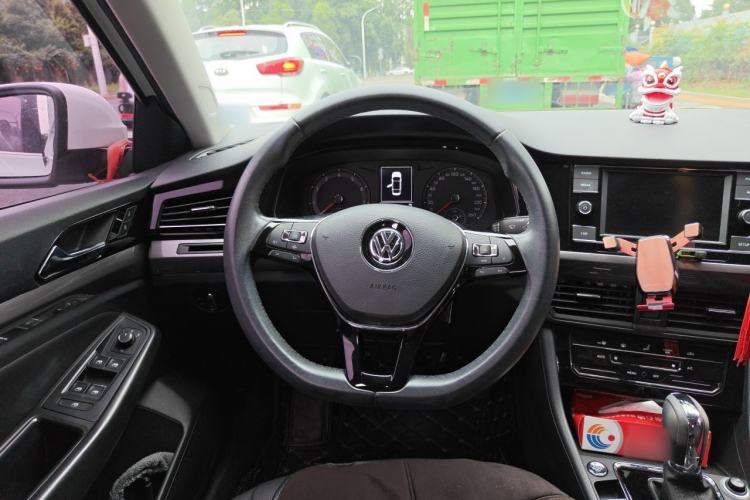 Used Volkswagen Bora 2020 1.5L Automatic Elite Version Steering Wheel
