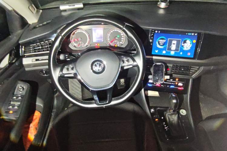 Used Volkswagen Bora 2020 1.5L Automatic Elite Version Steering Wheel