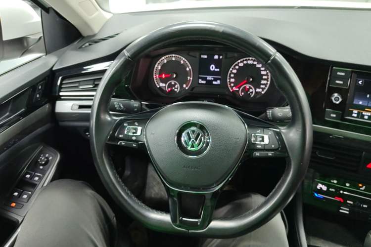 Used Volkswagen Bora 2020 1.5L Automatic Elite Version Steering Wheel
