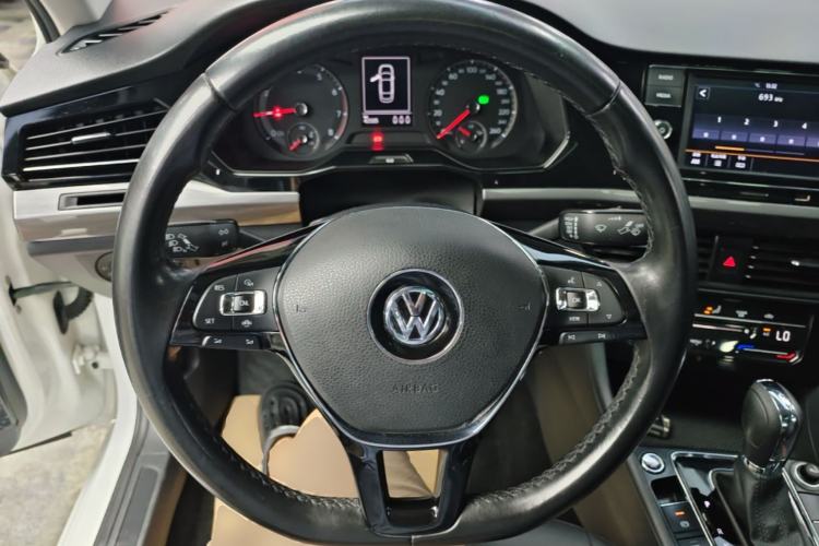 Used Volkswagen Bora 2020 1.5L Automatic Elite Version Steering Wheel