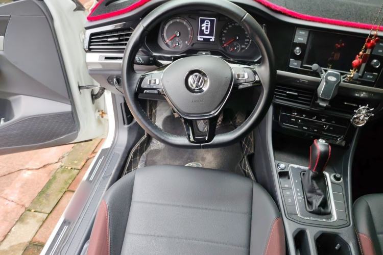 Used Volkswagen Bora 2020 1.5L Automatic Elite Version Steering Wheel