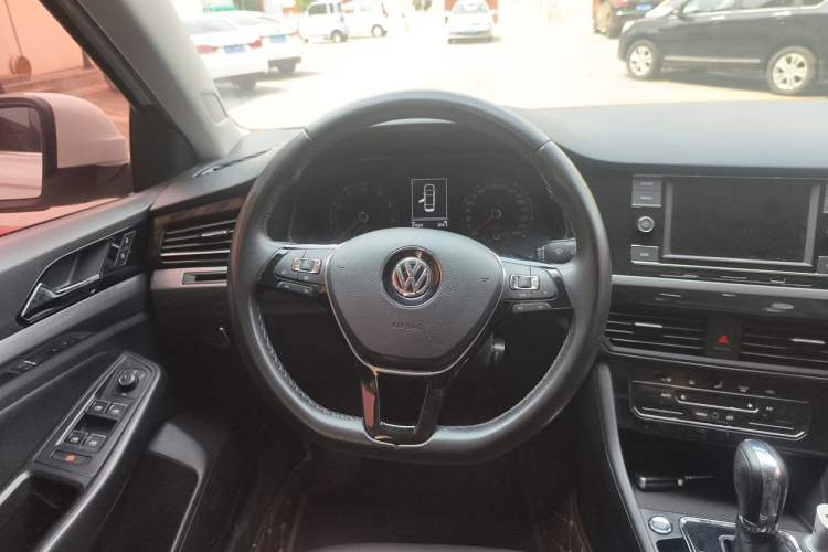 Used Volkswagen Bora 2020 1.5L Automatic Elite Version Steering Wheel