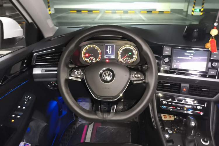 Used Volkswagen Bora 2020 1.5L Automatic Elite Version Steering Wheel