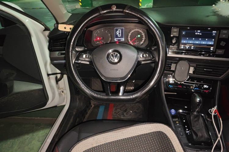 Used Volkswagen Bora 2020 1.5L Automatic Elite Version Steering Wheel