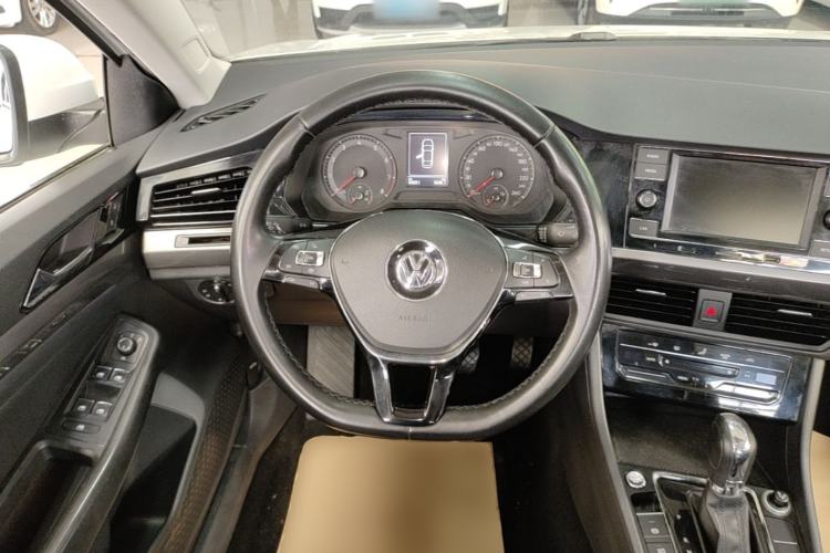 Used Volkswagen Bora 2020 1.5L Automatic Elite Version Steering Wheel