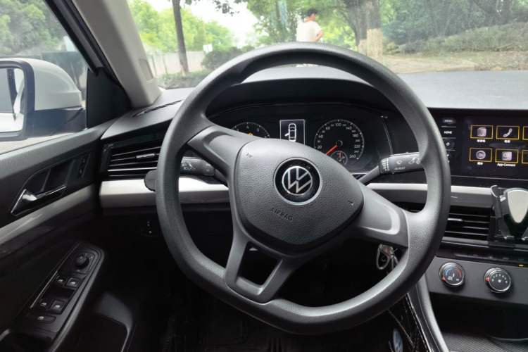 Used Volkswagen Bora 2020 1.5L Manual Fashion Edition Steering Wheel