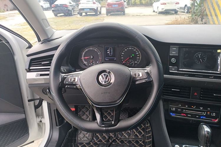 Used Volkswagen Bora 2020 1.5L Automatic Elite Version Steering Wheel