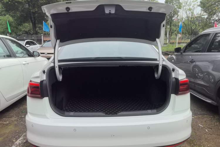 Used Volkswagen Bora 2020 1.5L Automatic Comfort Model Trunk