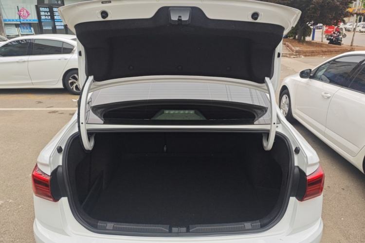 Used Volkswagen Bora 2020 1.5L Automatic Fashion Edition Trunk
