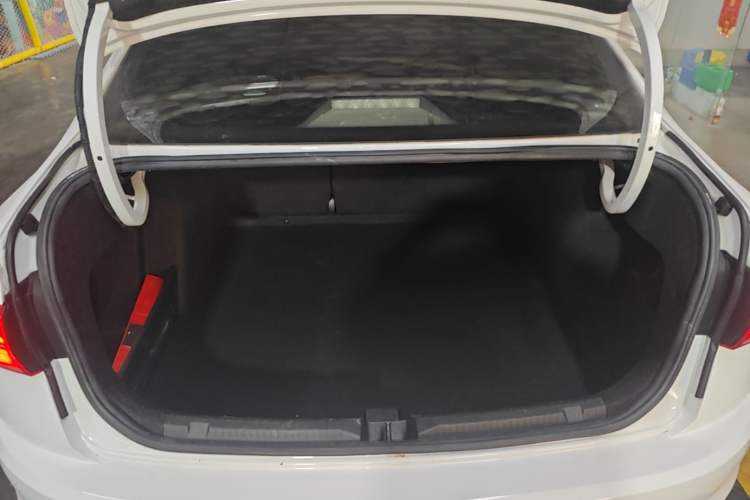 Used Volkswagen Bora 2020 1.5L Manual Comfort Version Trunk