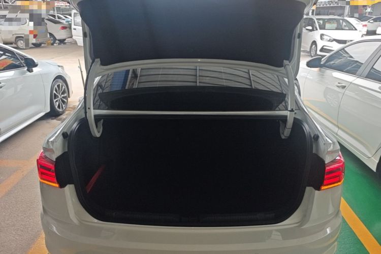 Used Volkswagen Bora 2020 1.5L Automatic Fashion Edition Trunk