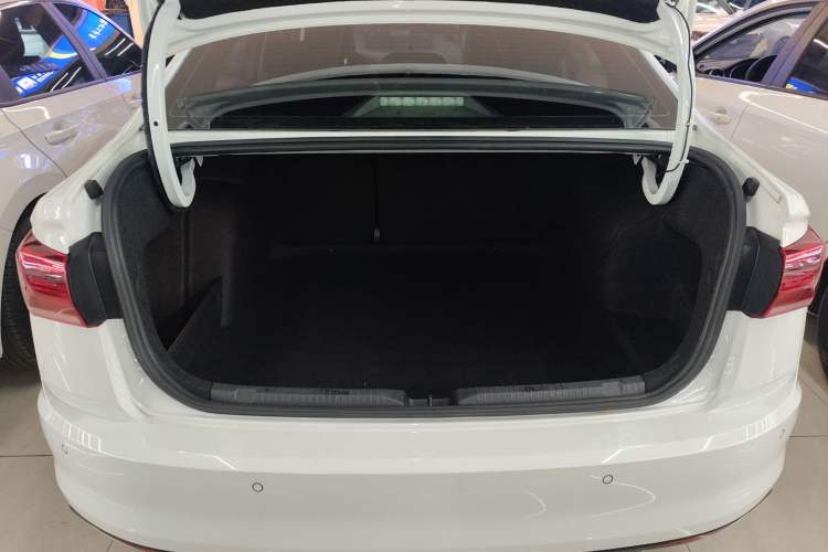 Used Volkswagen Bora 2020 1.5L Automatic Comfort Model Trunk