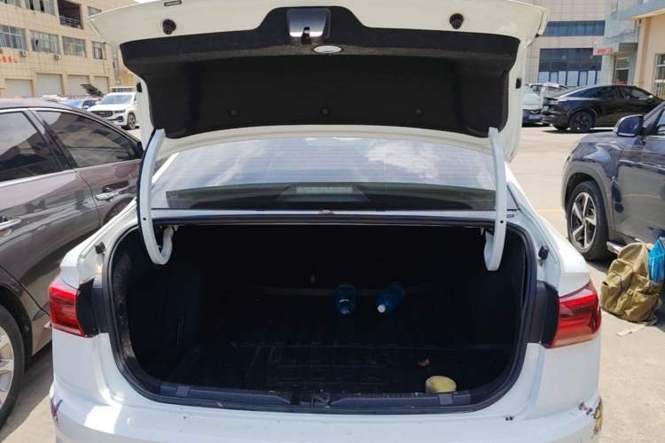 Used Volkswagen Bora 2020 1.5L Automatic Elite Version Trunk