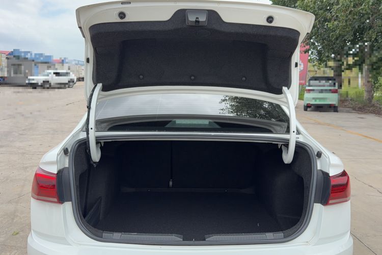 Used Volkswagen Bora 2020 1.5L Automatic Fashion Edition Trunk