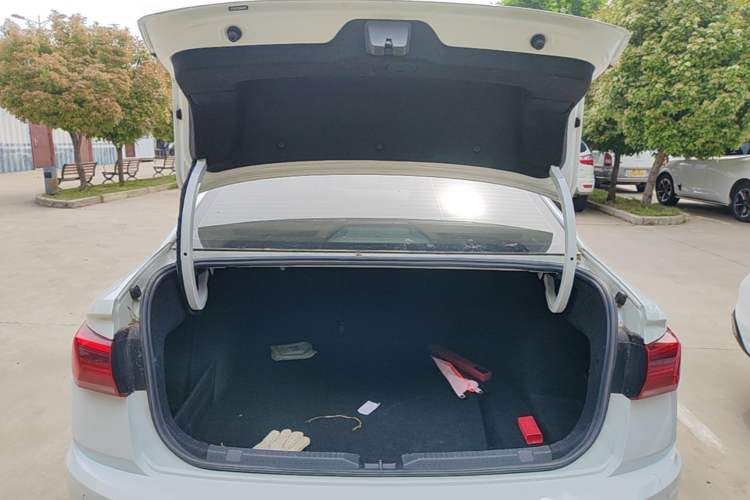 Used Volkswagen Bora 2020 1.5L Automatic Comfort Model Trunk