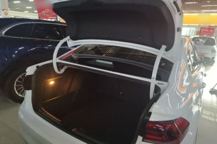 Used Volkswagen Bora 2020 1.5L Automatic Elite Version Trunk