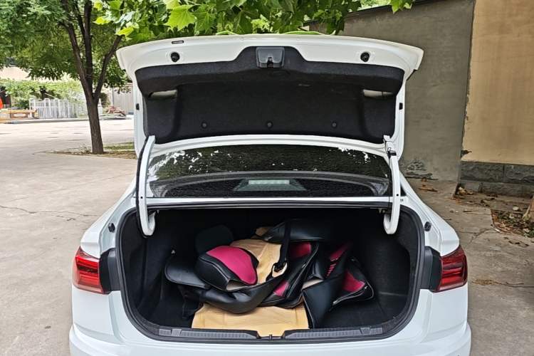 Used Volkswagen Bora 2020 1.5L Automatic Fashion Edition Trunk
