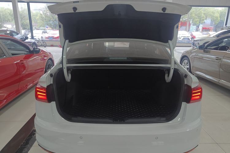 Used Volkswagen Bora 2020 1.5L Automatic Elite Version Trunk