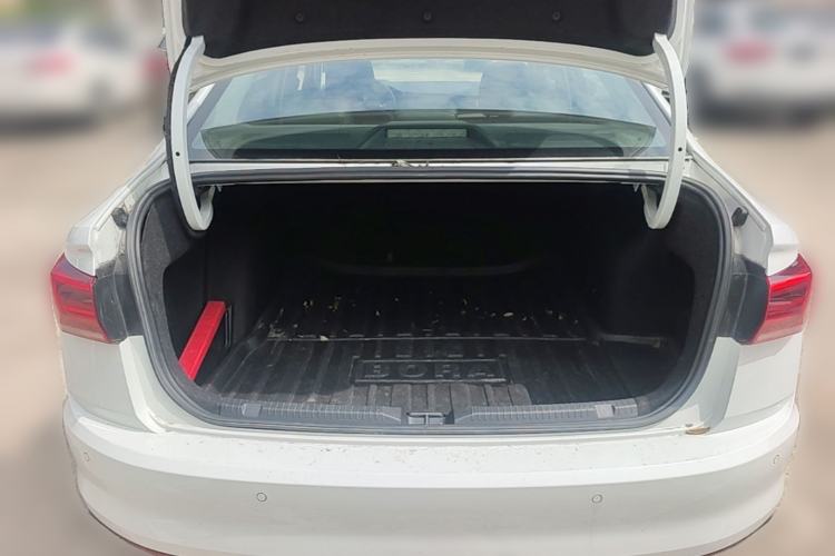 Used Volkswagen Bora 2020 1.5L Automatic Elite Version Trunk