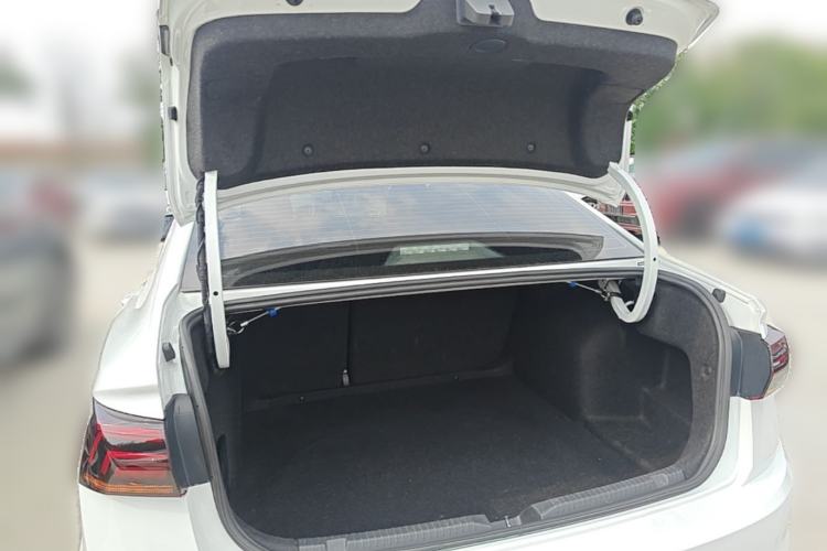 Used Volkswagen Bora 2020 1.5L Automatic Fashion Edition Trunk