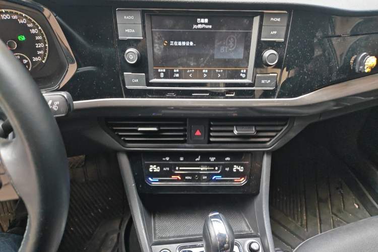 Used Volkswagen Bora 2020 1.5L Automatic Elite Version Audio And AC Panel