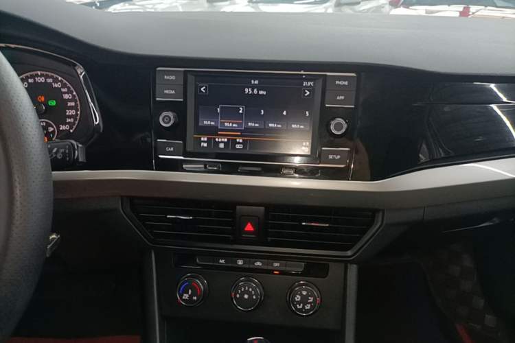 Used Volkswagen Bora 2020 1.5L Automatic Fashion Edition Audio And AC Panel