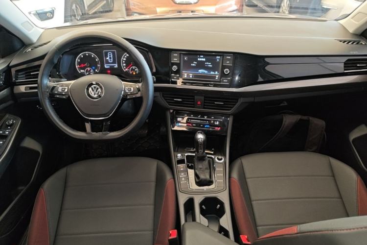 Used Volkswagen Bora 2020 1.5L Automatic Elite Version Center Console