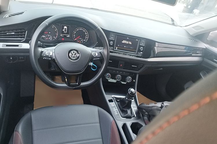 Used Volkswagen Bora 2020 1.5L Manual Comfort Version Center Console