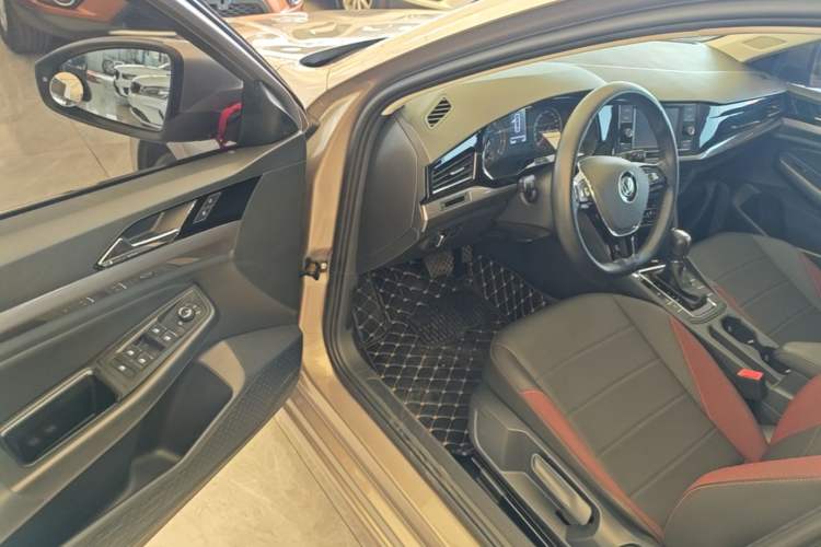 Used Volkswagen Bora 2020 1.5L Automatic Elite Version Driver Seat