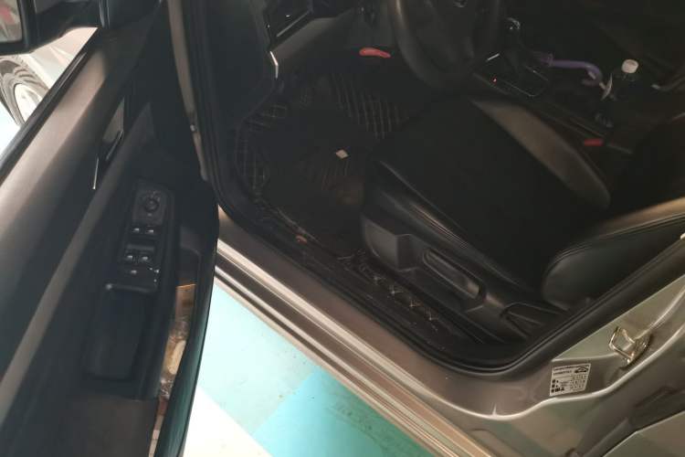 Used Volkswagen Bora 2020 1.5L Automatic Fashion Edition Driver Seat
