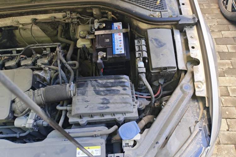 Used Volkswagen Bora 2020 1.5L Automatic Elite Version Engine Bay Left