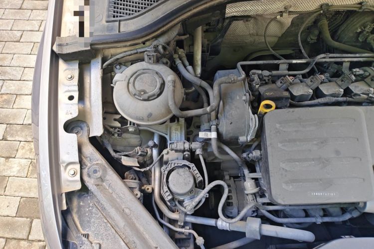 Used Volkswagen Bora 2020 1.5L Automatic Elite Version Engine Bay Right