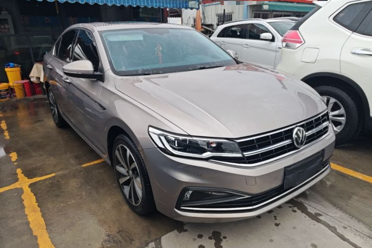 Used Volkswagen Bora 2020 280TSI DSG Luxury Edition Front Right 45 Deg