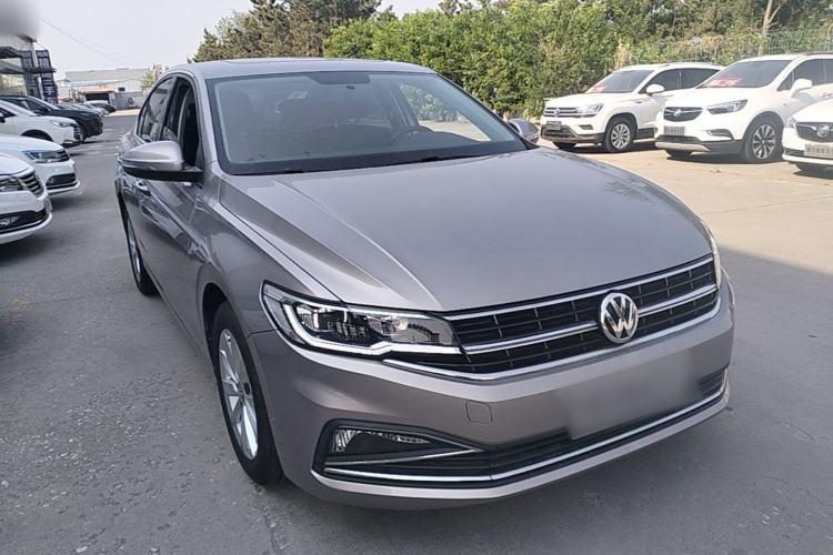 Used Volkswagen Bora 2020 1.5L Manual Comfort Version Front Right 45 Deg