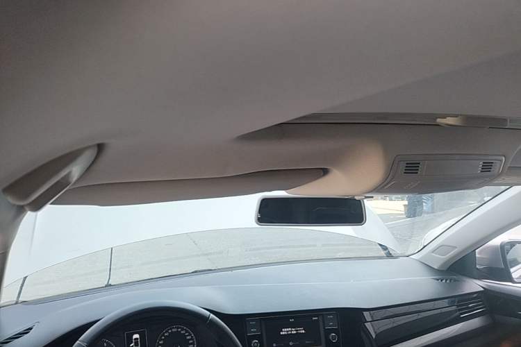 Used Volkswagen Bora 2020 1.5L Manual Comfort Version Headliner