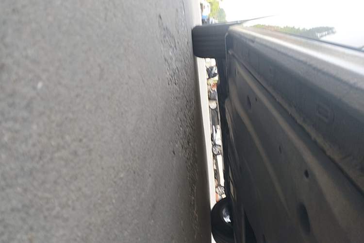 Used Volkswagen Bora 2020 1.5L Manual Comfort Version Left Side Sill