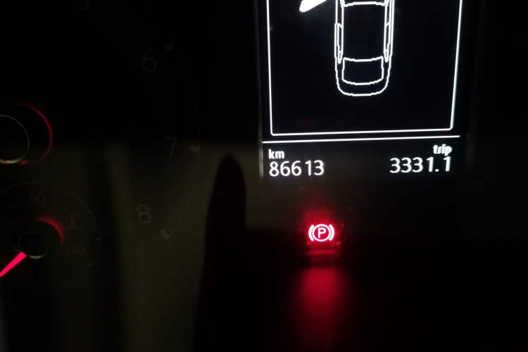 Used Volkswagen Bora 2020 1.5L Automatic Fashion Edition Odometer Close Up