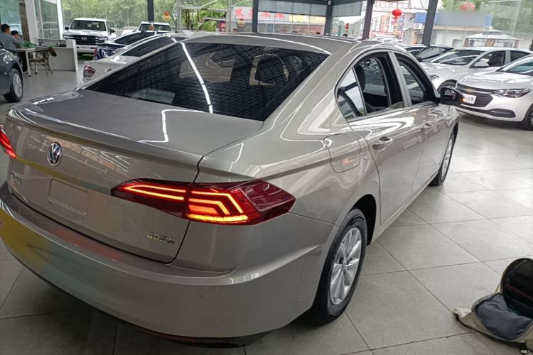 Used Volkswagen Bora 2020 1.5L Automatic Fashion Edition Rear Right 45 Deg