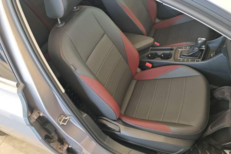 Used Volkswagen Bora 2020 1.5L Automatic Elite Version Right Front Seat