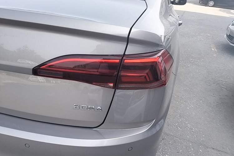 Used Volkswagen Bora 2020 1.5L Manual Comfort Version Right Rear Taillight