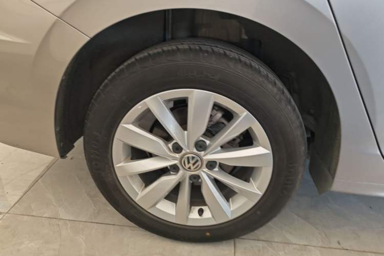 Used Volkswagen Bora 2020 1.5L Automatic Elite Version Right Rear Wheel Hub