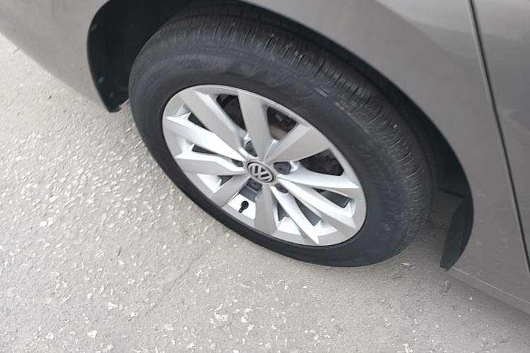 Used Volkswagen Bora 2020 1.5L Manual Comfort Version Right Rear Wheel Hub